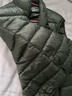 优衣库男装高级轻型羽绒背心/休闲羽绒马甲472294 56 橄榄色 M /170/92A 实拍图