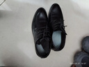 卡帝乐鳄鱼（CARTELO）软牛皮男士皮鞋商务正装鞋男软皮耐磨透气皮鞋男9585 黑色 39 实拍图
