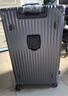 狄斯顿保罗行李箱大容量30英寸超大号结实耐用合金硬壳密码箱出国托运旅行箱 灰色【加厚加深铝框+全封闭干湿内衬】 32英寸 【USB+杯架+挂钩+支架】 实拍图