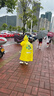 牧萌儿童雨衣带书包位男童女童女孩加长全身学生雨披 黄色恐龙 3XL 实拍图
