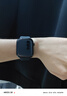 Apple/苹果 Watch Series 10 智能手表GPS+蜂窝款46毫米亮黑色铝金属表壳黑色运动型表带M/L MWYK3CH/B 实拍图
