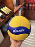 mikasa 排球  赛事排球  奥运会比赛指定品牌用球  标准排球 V200W 实拍图