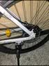 凤凰上海凤凰山地车自行车男士女式学生成人变速宽胎越野公路赛单车 【钢架/全套竞速轴承】十刀消白 26寸27速【建议身高158-188cm】 实拍图