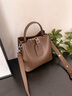 viney牛皮包包女包新款水桶包大容量斜挎包生日圣诞礼物送女生女友 【咖啡色】圣诞节礼物送老婆高级感实用洋气单肩包 品牌轻奢时尚通勤手提包 实拍图