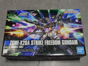 万代（BANDAI）HGCE201 1/144 强袭自由高达拼装模型 实拍图