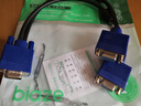 毕亚兹 VGA线 VGA分配器一分二连接线 电脑显示器VGA1分2分屏器同屏线 一进二出显示器投屏线 视频扩展器 实拍图