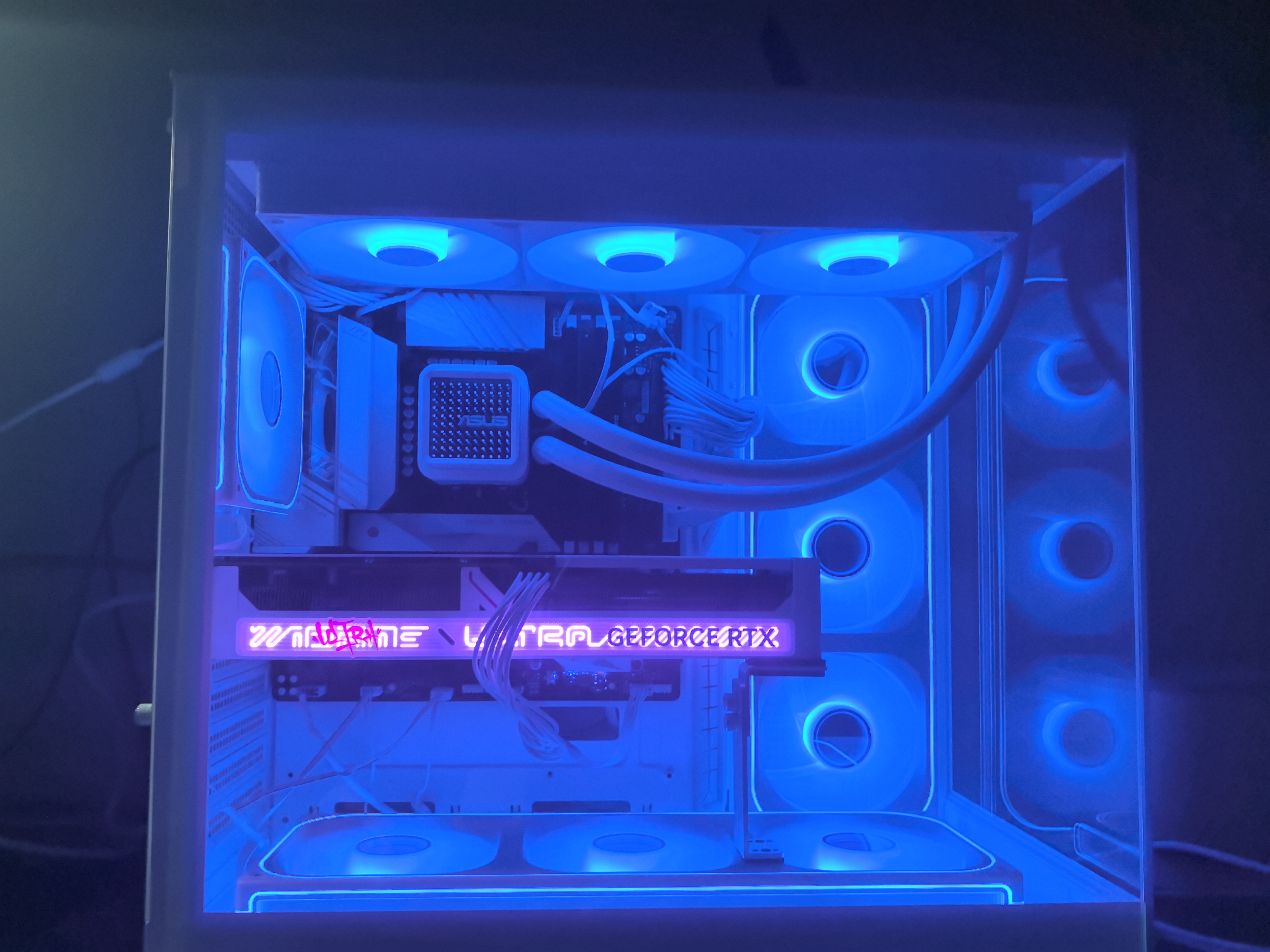 海王星 Type-C 全视海景房 & PRIME 大师 360 ARGB 白色 机箱水冷套装 免工具拆卸/简易安装 实拍图