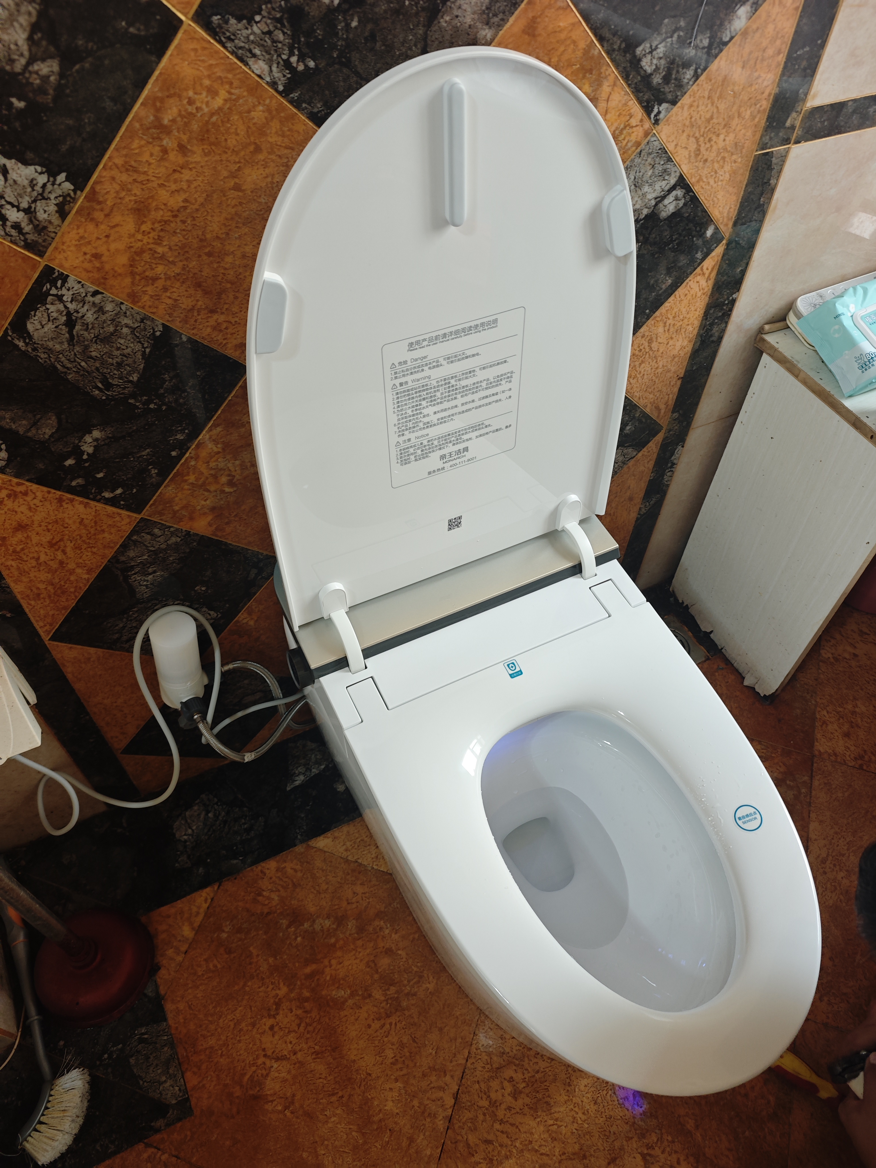 帝王洁具线下热销/智能马桶家用虹吸无水压抗菌隔臭静音全智能马桶坐便器 TA040-2尊享版（包安装拆旧） 坑距是300-390选 305/300mm 实拍图