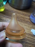 乐起偏心奶嘴仿真母乳质感新生婴儿鸭嘴吸嘴超软防胀气通用贝亲宽口径 十字孔带重力球（7个月+）1只装 实拍图
