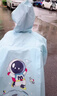 牧萌儿童雨衣带书包位男女童加长全身学生雨披 蓝太空人拉链款 XL 实拍图