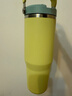 STANLEY保温杯水杯拎拎杯 折叠吸管杯不锈钢杯子高颜值男女学生生日礼物 【缤纷夏日】柚黄- 887ml 实拍图