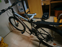 金武端自行车成人山地车公路赛车单车骑行变速超轻越野中学生初中青少年 顶配版-辐条轮-黑白色 26寸21速 实拍图