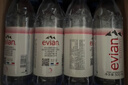 依云（evian）法国原装进口  高端天然矿泉水原味弱碱性饮用矿泉水中文整箱装 正品行货330ml*24瓶*6箱硬瓶装 实拍图