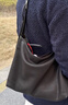裘真植鞣头层牛皮羊皮自在hobo包单肩斜挎大容量通勤包包女 咖啡色-大号(羊皮）暂不预售 大包 晒单实拍图