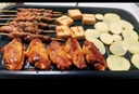 小熊（Bear）烤肉锅电烤盘 电烤炉烧烤家用多功能电烧烤炉 52cm加大烤盘猛火速烤轻油少烟不粘烤串烤肉机 E20U1 实拍图