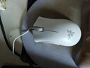 雷蛇（Razer）炼狱蝰蛇标准版有线鼠标 人体工学  电竞游戏 右手通用型 吃鸡/LOL/CS GO游戏鼠标 白色 实拍图