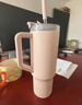 小米吸管保温杯 大容量冰霸杯 巨无霸水杯 316L不锈钢保冷杯 1L樱花粉 实拍图