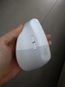 罗技（Logitech）Lift人体工学鼠标 垂直鼠标 小手鼠标 无线蓝牙鼠标 3台设备秒切换 带Logi Bolt接收器 白色 实拍图