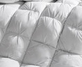 无印良品100%白鹅羽毛绒丝被子冬季被约6斤【填充2.1kg】150*200cm扭花白 实拍图