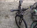 EG7山地自行车成人学生变速越野单车双减震赛车26寸青少年男女 辐条【加厚车轮-加厚车架】黑白 26寸21速【适合：160-180CM】 实拍图