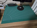 得力(deli)A2耐用PVC切割垫板桌垫/鼠标垫/书写垫 超大号可水洗手工桌面刻板裁纸美工垫  绿色78402 实拍图