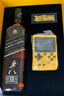 尊尼获加（JOHNNIE WALKER）洋酒 12年黑方黑牌像素游戏礼盒700ml 苏格兰调和型威士忌 实拍图