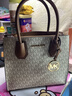 MICHAEL KORS迈克高仕 MK 经典款 Mercer 中号手提包 香草白/橡果棕 150 中号 实拍图