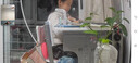 得力（deli）开学季儿童坐姿矫正器支架免安装小学生学习纠正器预防低头姿势矫姿器正姿可升降写字阅读架 新款【珊瑚粉】加大面板免安装 实拍图