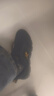 特步男鞋跑步鞋新款冬季厚底旅游透气轻便皮网面休闲运动鞋慢跑鞋子男 黑金-(网面) 42 实拍图