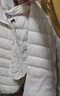 鸭鸭（YAYA）佟丽娅同款秋冬轻薄羽绒服女冬装短款鸭绒轻型薄款女士保暖外套K 米白色 4XL (185) 实拍图