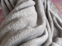 京东京造撸猫毯 法兰绒猫感A类可洗夏季午休空调毯沙发毯小灰灰 1.5x2m 实拍图