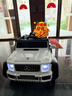 福儿宝（FUERBAO）奔驰授权儿童电动车六驱可坐大人遥控玩具车小孩宝宝双人越野送礼 六驱软胎白+后备箱+双皮座双油门 实拍图