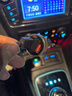 纽曼（Newmine）车载充电器点烟器一拖二双USB金属车充电压显示检测快充SX001-008 实拍图