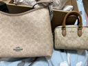 蔻驰（COACH）奥莱女士女包经典标志LAUREL 31号流浪包单肩包斜挎包腋下包 SV/沙黄色/灰褐色 实拍图