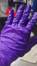 繁物简一次性乳胶手套食品级加厚蓝色橡胶丁腈手套卫生防油工作防护耐酸 紫色加厚丁腈高弹100只【盒装】 S小号（手掌宽度7-8cm） 实拍图