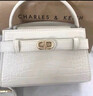 CHARLES&KEITH鳄鱼纹凯莉包手提斜挎婚包包女包生日礼物CK2-50270880-1 Ivory象牙色 S 实拍图