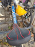 永久自行车坐垫山地车加厚加大鞍座柔软座套减震坐凳子单车通用车座配件大全 CZ018城市休闲款车座-黑红 实拍图