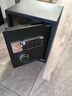 得力保险柜家用型 密码保险箱办公财务专用小型文件柜全钢防盗入墙入柜床头保管柜 曜臻AE610高45cm 实拍图