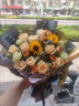 艾斯维娜鲜花速递向日葵混搭花束生日礼物全国同城配送 向日葵香槟韩式花束 实拍图