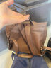裘真【宋佳同款】植鞣羊皮信使双肩包大容量上班通勤休闲背包新款 咖啡色-小号 实拍图
