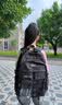 飒望德国轻便书包初中生男高中生小学生儿童女生大容量护脊减负高颜值 【护脊减负 当天速发】米白色-大号/送闪电能挂件 【男女同款丨全面防水】 实拍图