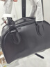 Crying center 哭喊中心 经典复古中号波士顿包斜挎包单肩包包皮包 黑色(升级版)皮质偏亮 实拍图