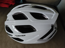 永久（FOREVER）骑行头盔自行车头盔公路车山地车头盔男女装备防撞休闲通勤 白色【适合头围57-63cm】 双膜一体-防震减震 实拍图