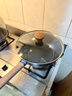苏泊尔（SUPOR）不粘锅炒锅家用耐磨炒菜锅无油烟平底锅28CM煎炒锅燃气电磁炉通用 实拍图