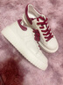 蹀愫草莓奶盖2025年新款厚底小白鞋真皮饼干鞋百搭运动休闲板鞋 白色牛皮革/酒红色羊皮革 35 225mm 实拍图