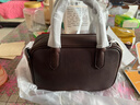 裘真【明星推荐】宽宽包植鞣牛皮休闲斜挎包手提保龄球包女 咖啡色 实拍图