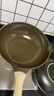 炊大皇钛盾炒锅 麦饭石色不粘锅多功能少油烟炒菜锅平底锅32cm 实拍图