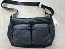 优衣库男装女装休闲挎包单肩包防泼水背包肩带可调节25新款479281 09 黑色 均码(33.5 × 11 × 26.5 cm) 实拍图
