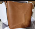 百丽礼物商场同款头层牛皮质感单肩斜挎水桶包X6888DX3 穹顶棕 F 实拍图