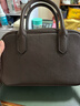 裘真【明星推荐】宽宽包植鞣牛皮休闲斜挎包手提保龄球包女 咖啡色 实拍图